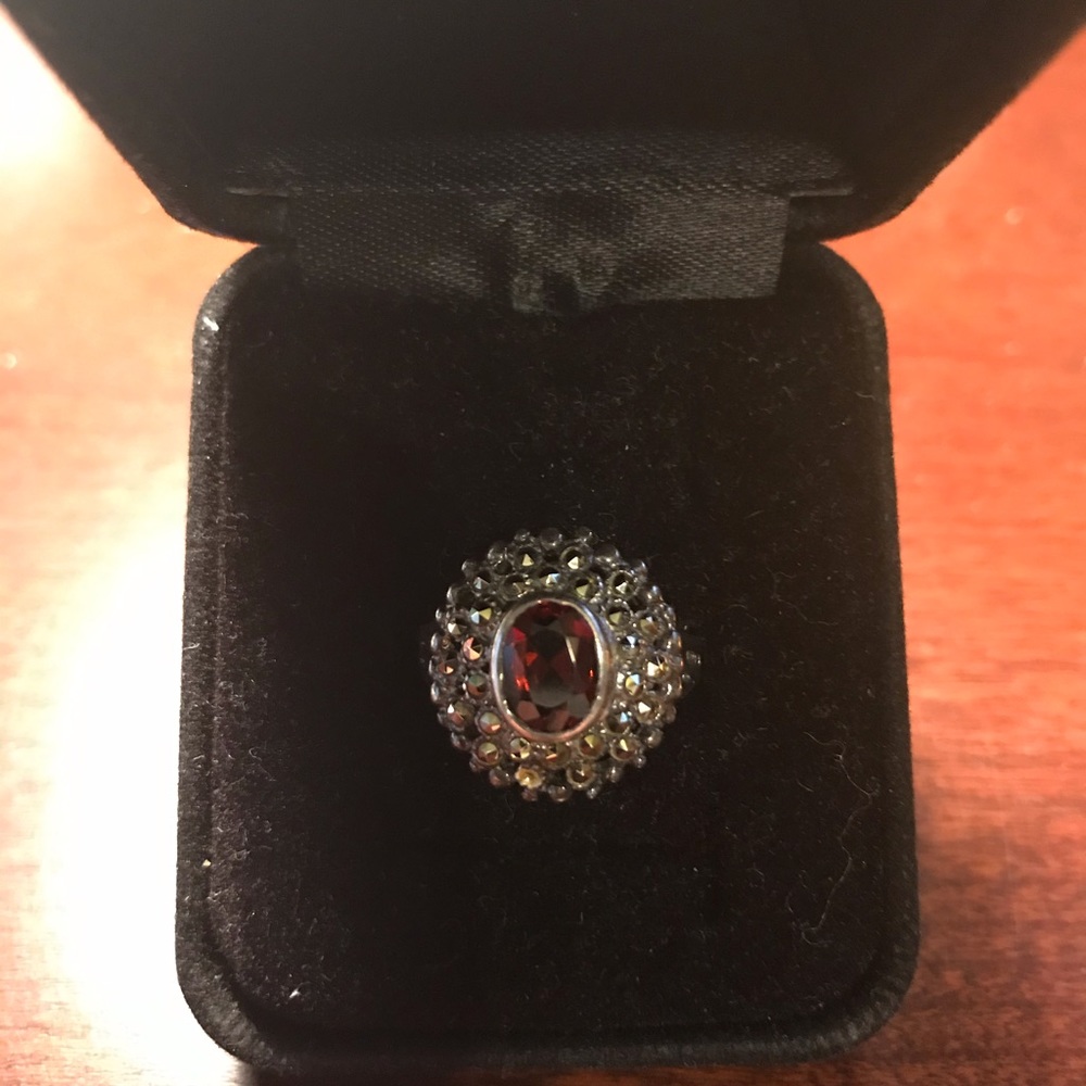 Garnet marcasite ring